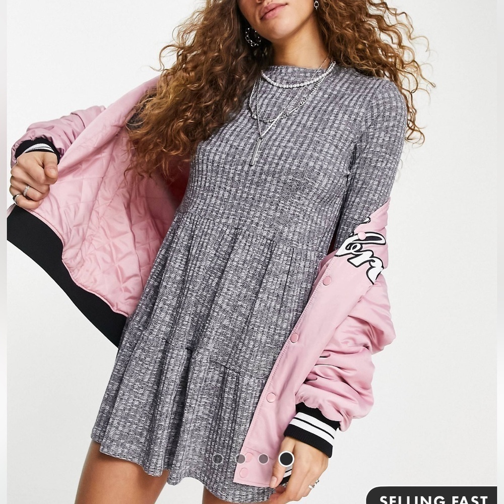 NWT Top shop cut and sew cozy tiered dress in gray, Small, striped